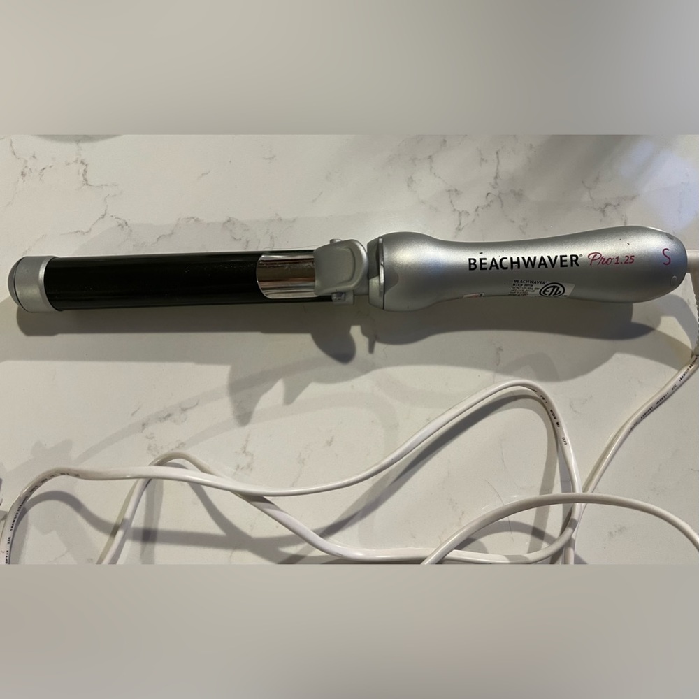 BEACHWAVER Pro 1.25 -Barely Used